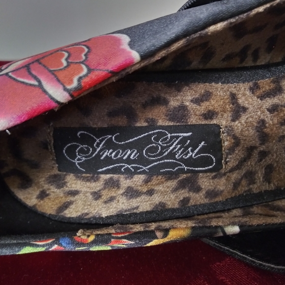 Iron fist pumps size 8 - Picture 4 of 4